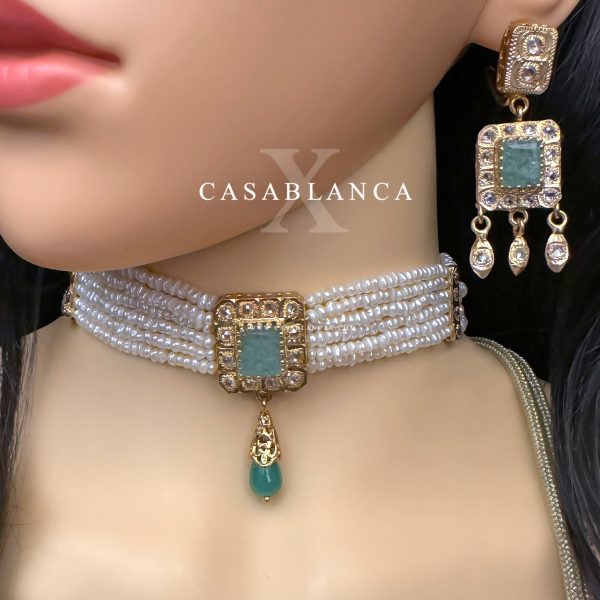 Gargantilla dorada con pendientes - Smadi