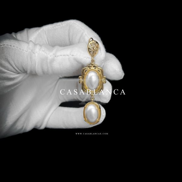 Orecchini di perle dorate - Livia Opulence - Immagine 2